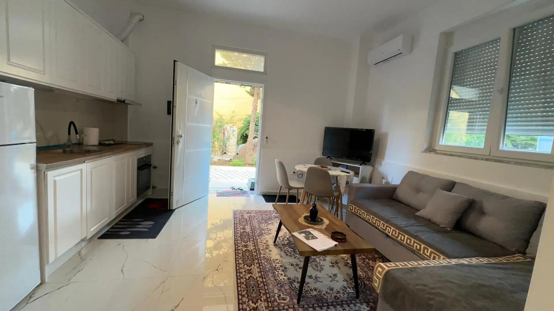 Rent-Apartament Golem Durres Al Albania